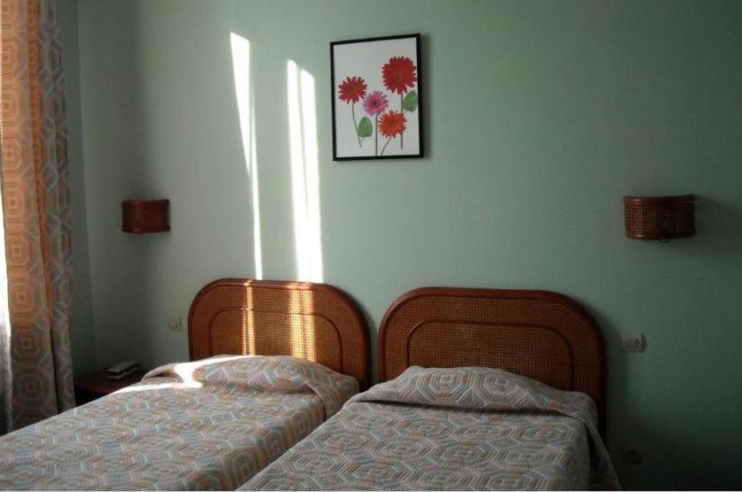 Hotel Phoebus ลาทร็องบลาด ภายนอก รูปภาพ