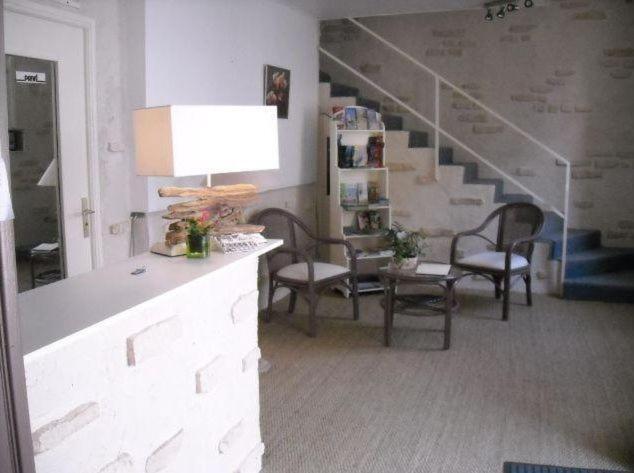 Hotel Phoebus ลาทร็องบลาด ภายนอก รูปภาพ